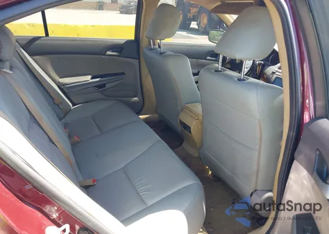 2011 Honda Accord 2.4 Ex-L z USA, uszkodzony, nr VIN 1HGCP2F87BA057022